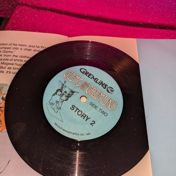 1984 Gremlins Story Books 1-3 and 5 with Record, No Scratches on record - Picture 8 of 16